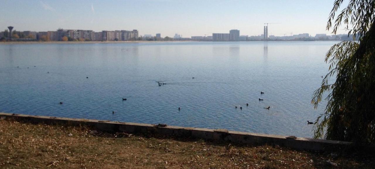Luxury Westpark 2 Residence With Lake View Bucharest Luaran gambar