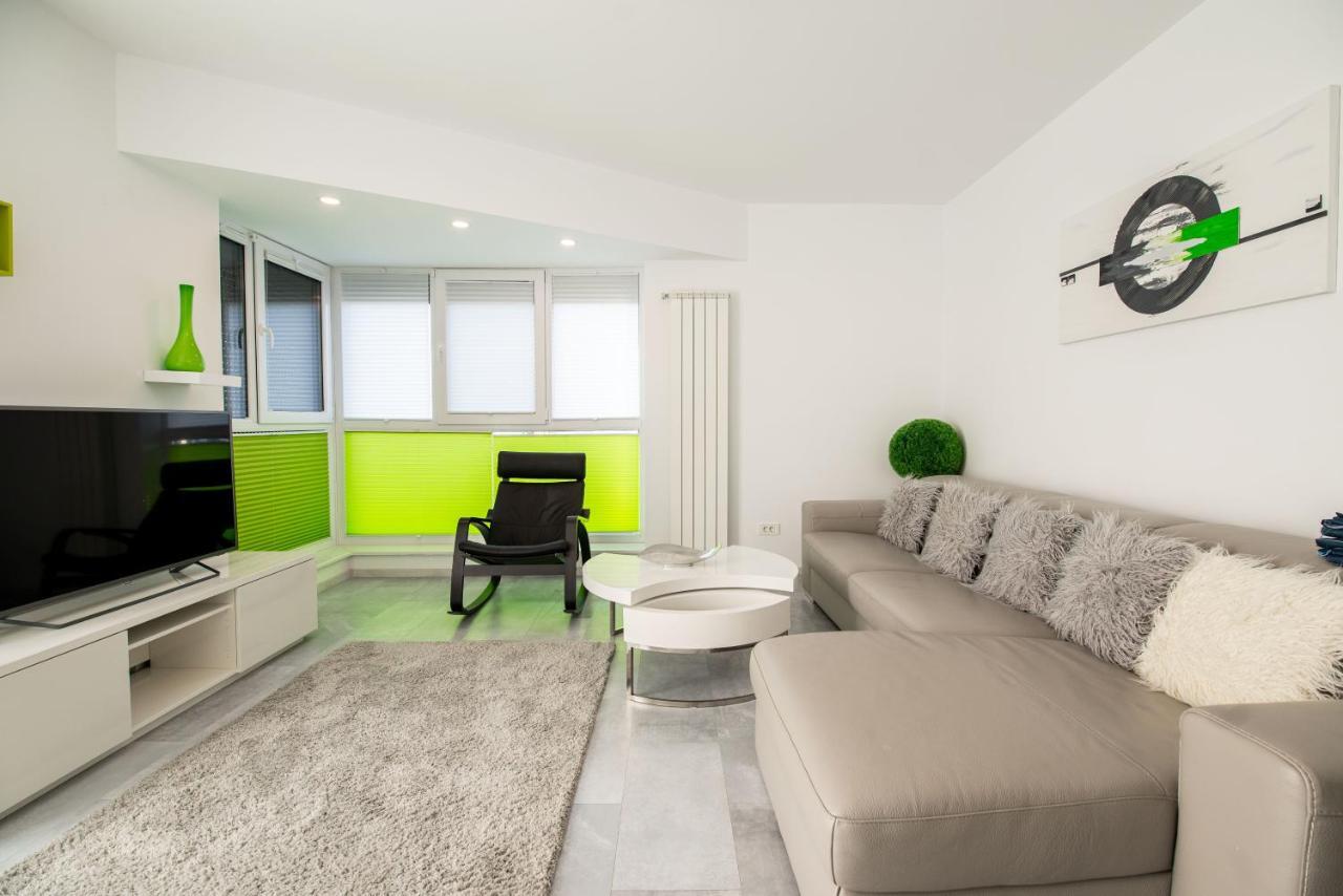 Luxury Westpark 2 Residence With Lake View Bucharest Luaran gambar