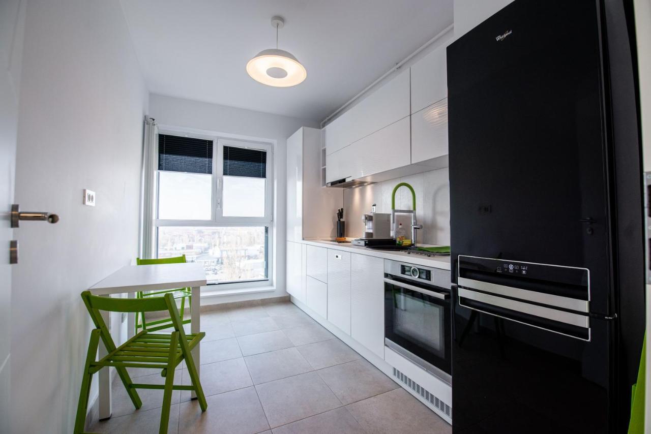 Luxury Westpark 2 Residence With Lake View Bucharest Luaran gambar