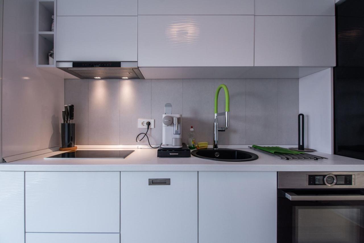 Luxury Westpark 2 Residence With Lake View Bucharest Luaran gambar